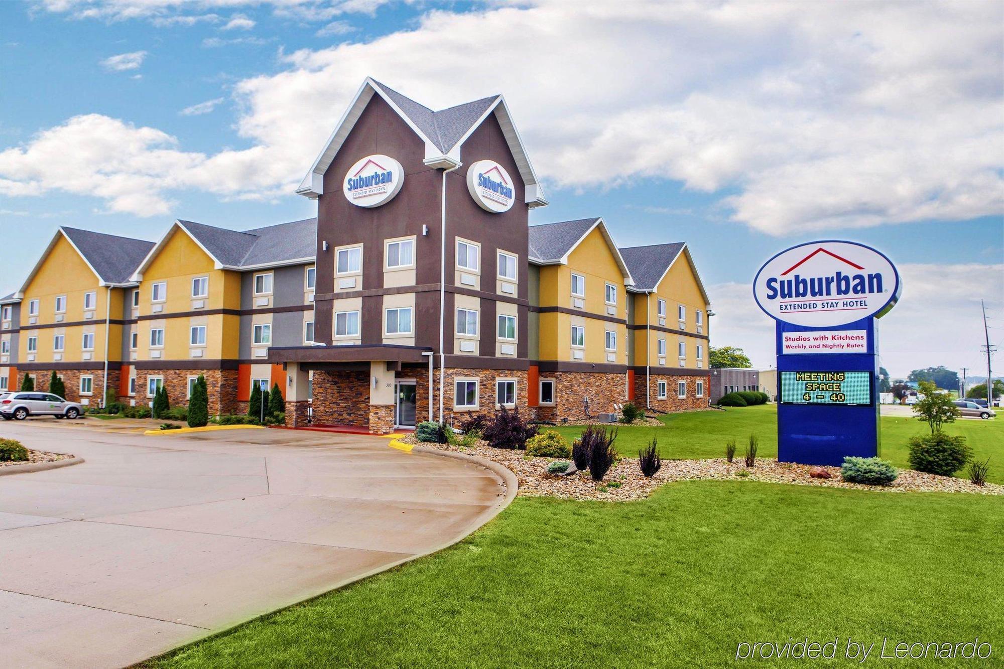 Suburban Studios Cedar Falls Εξωτερικό φωτογραφία