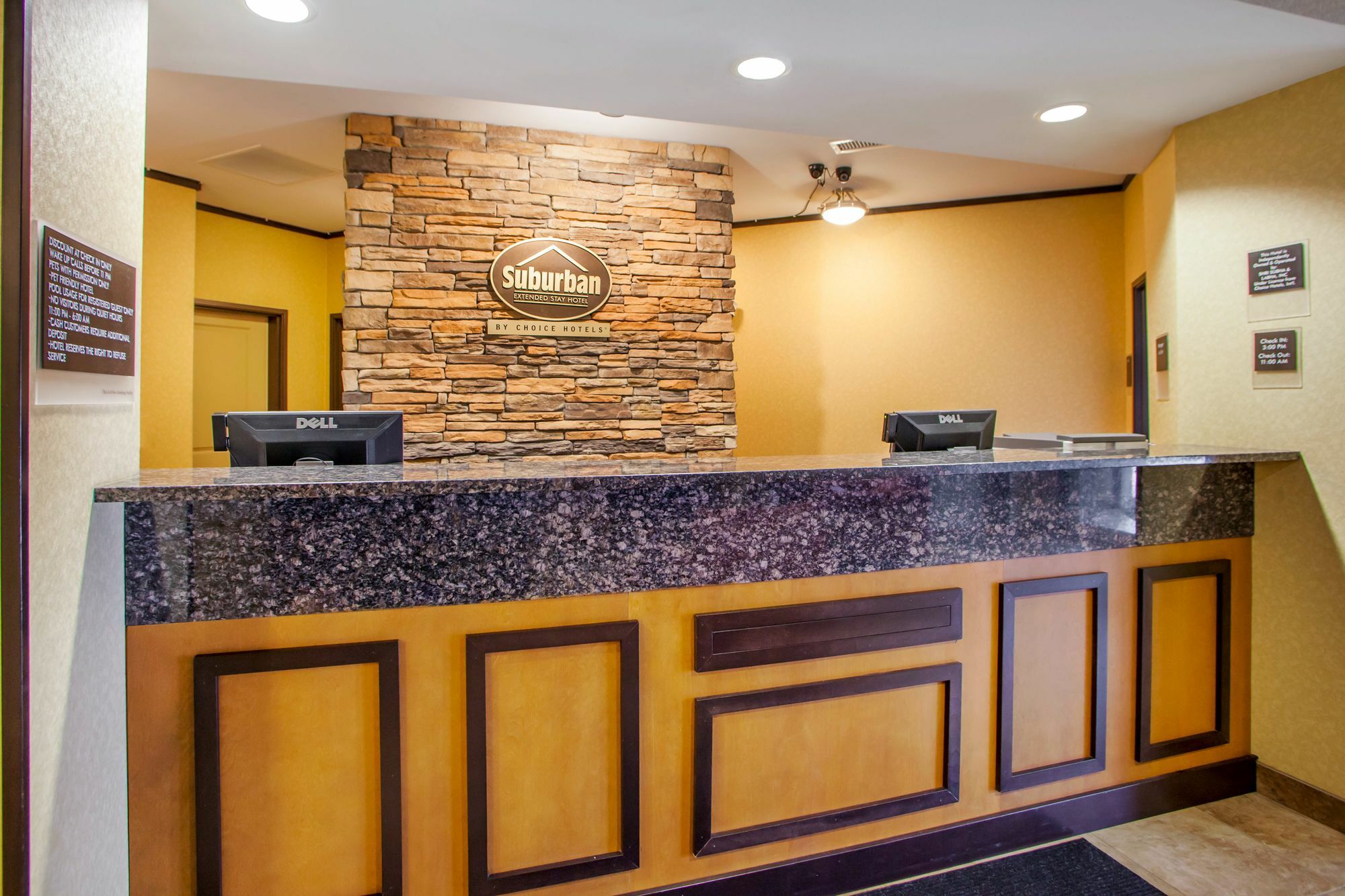 Suburban Studios Cedar Falls Εξωτερικό φωτογραφία