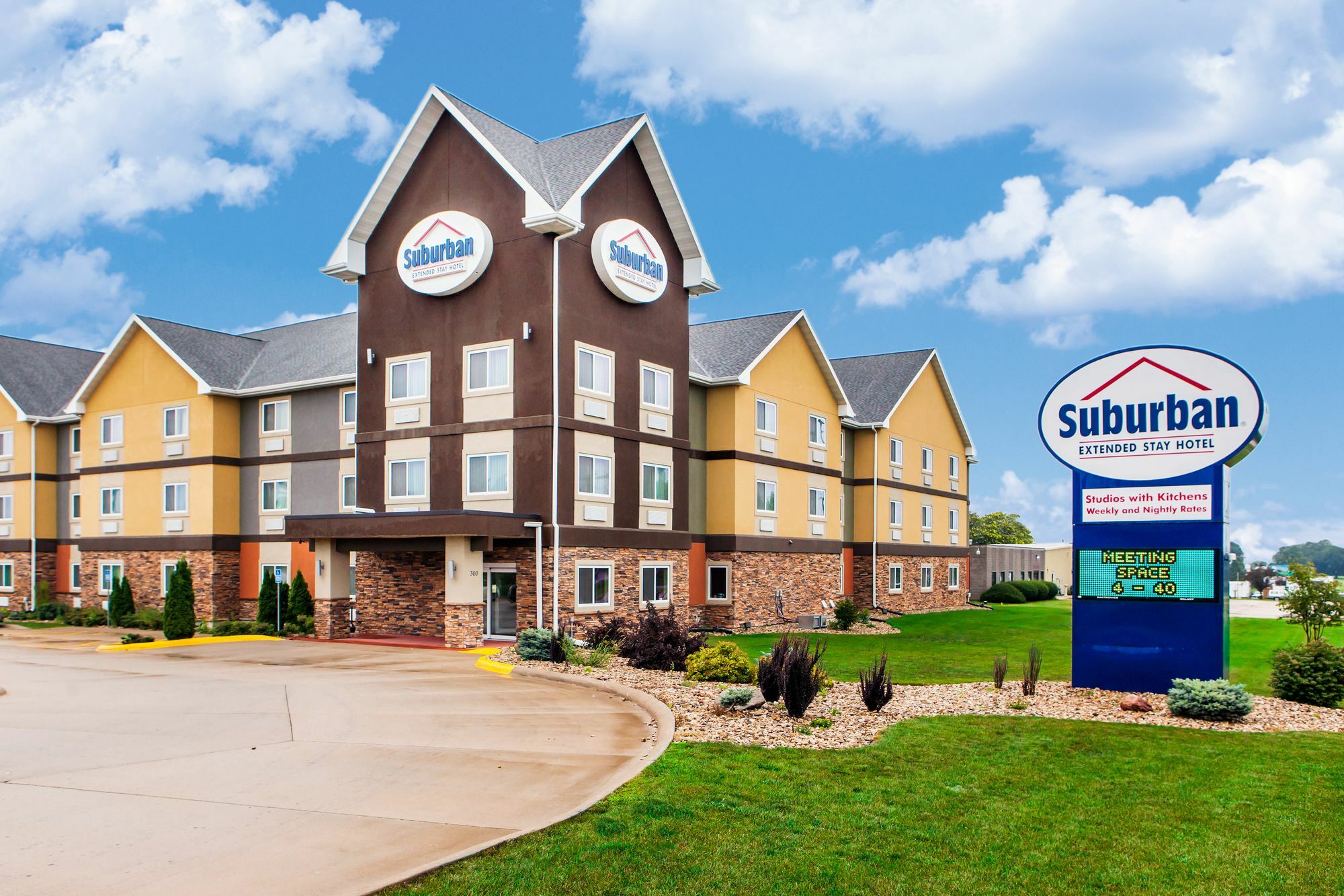 Suburban Studios Cedar Falls Εξωτερικό φωτογραφία